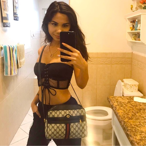 Posh Plug, Priscilla!🔌 Come Shop ALL Authentic Luxury Bags/Beauty Brands!!! 👜🫶🏼💄 - Picture 15 of 15